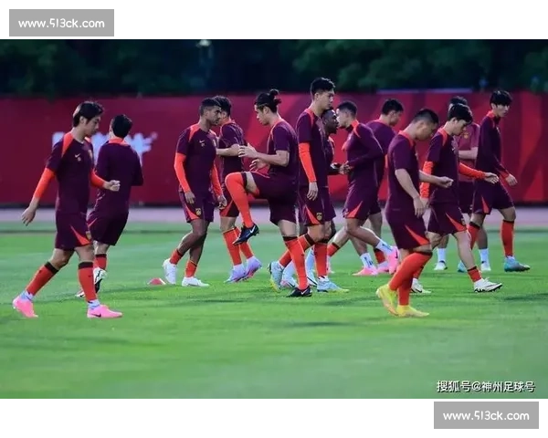 新帅三把火!国足大换血七老将出局,东亚杯首战韩国倒计时 新帅三把火!国足大换血七老将出局,东亚杯首战韩国倒计时