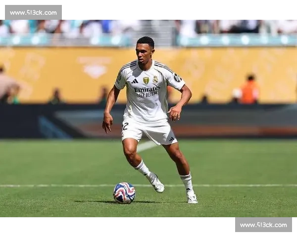 攻防失衡!阿诺德皇马首秀 5 次对抗仅 1 胜,12 次丢球权成隐患 攻防失衡!阿诺德皇马首秀 5 次对抗仅 1 胜,12 次丢球权成隐患