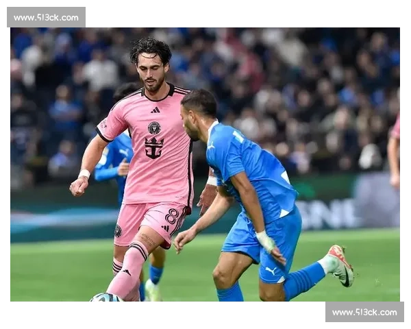 皇马世俱杯首战 1-1 遭沙特劲旅逼平 新帅首秀暴露防线隐患 皇马世俱杯首战 1-1 遭沙特劲旅逼平 新帅首秀暴露防线隐患