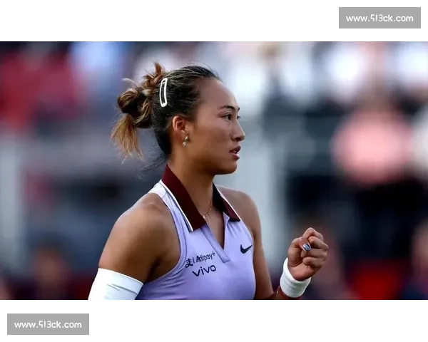 郑钦文教科书级放小球戏耍阿尼西莫娃,决胜盘关键分引爆全场!