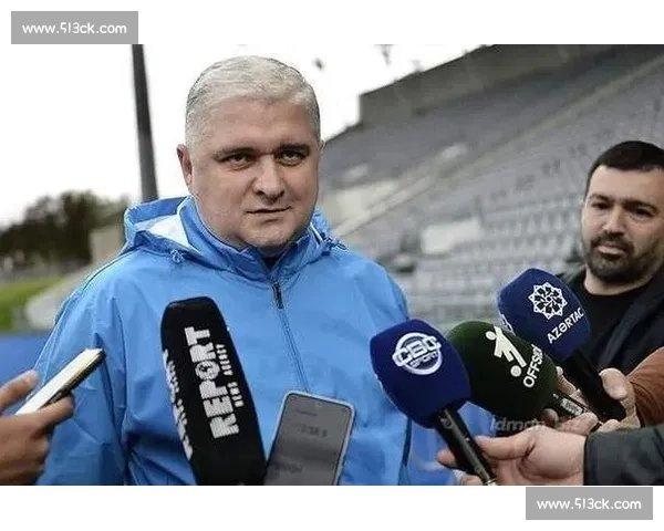 11 战 9 负酿信任危机!桑托斯拒辞索要 200 万欧补偿金